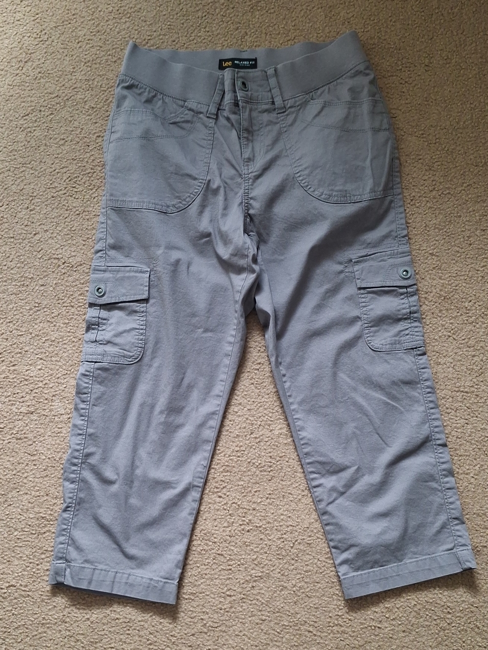 Lee Women's Light Gray Cargo Capris
